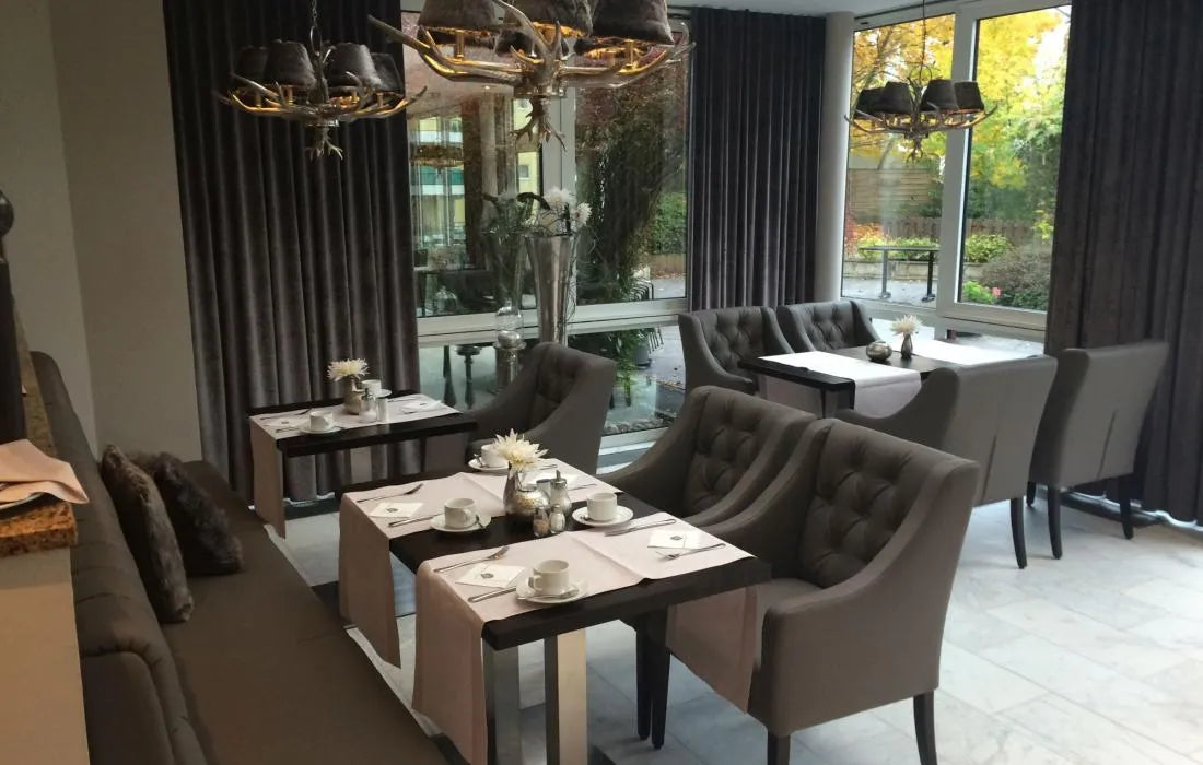 Möbel für den Innenbereich für Gastronomie & Hotel | Ab Lager