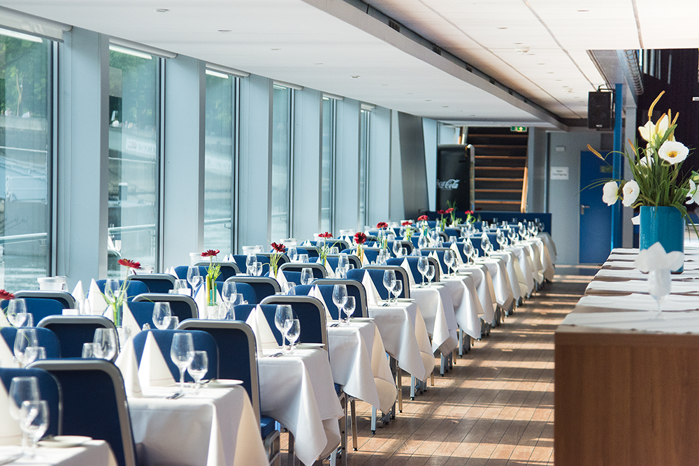 Eventschiff und Saalbestuhlung